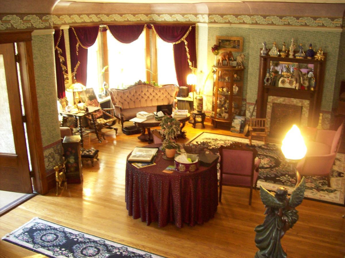 Scarlett House Victorian B & B Janesville Extérieur photo