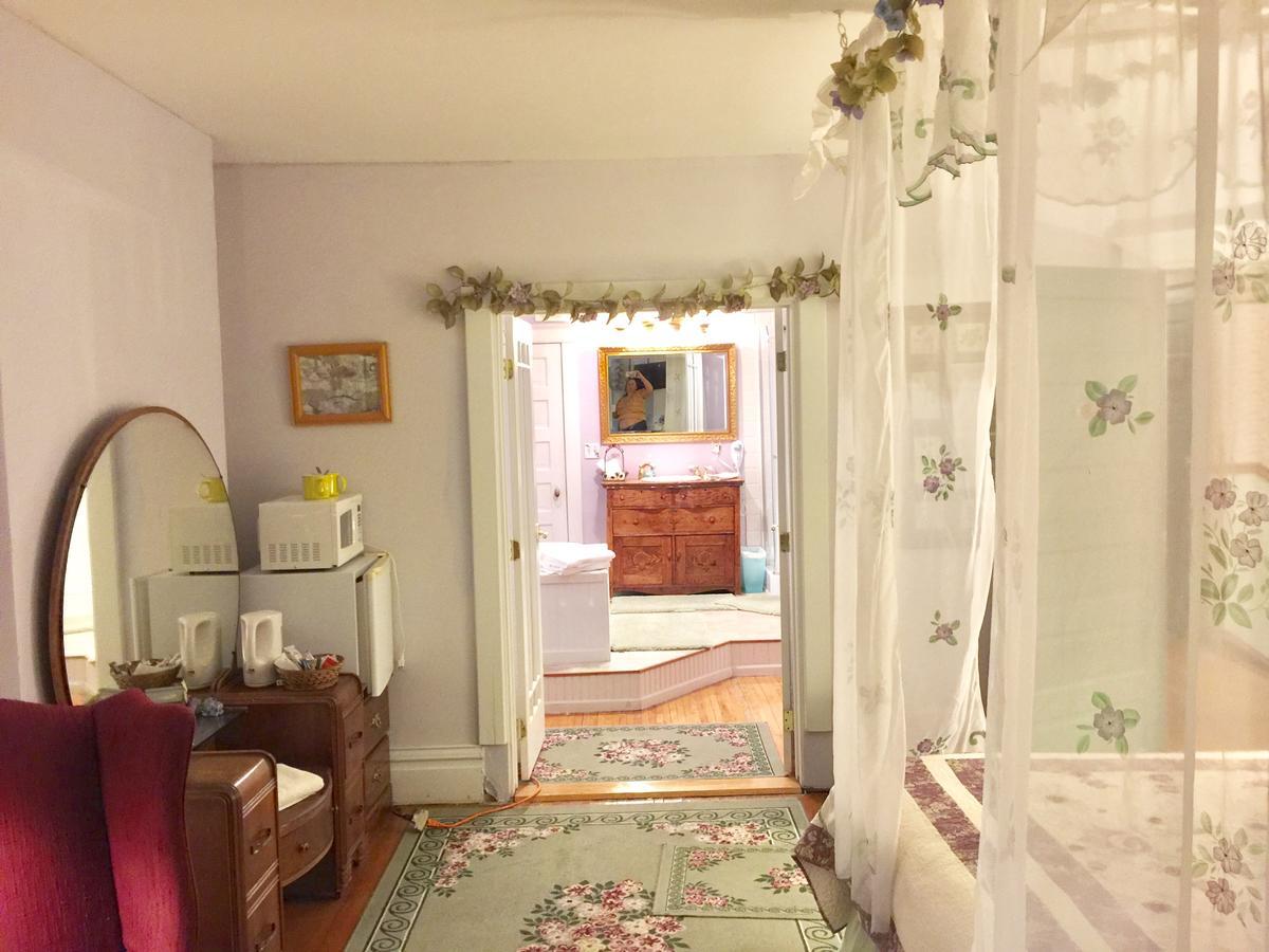 Scarlett House Victorian B & B Janesville Extérieur photo