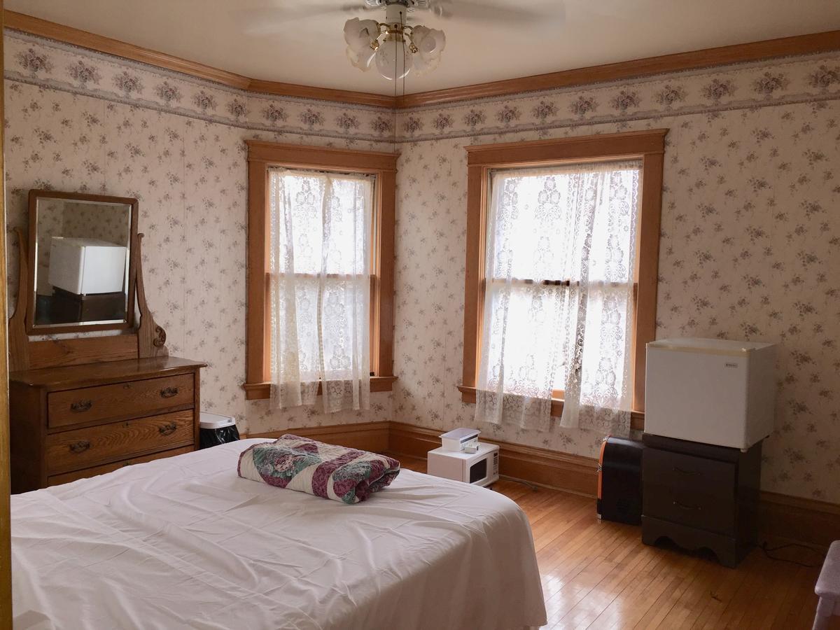 Scarlett House Victorian B & B Janesville Extérieur photo